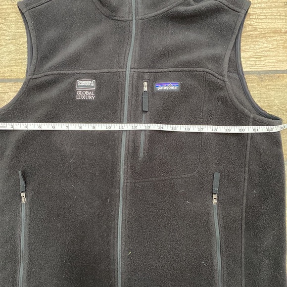 Patagonia Men’s Black Synchilla Fleece Vest - Picture 6 of 7
